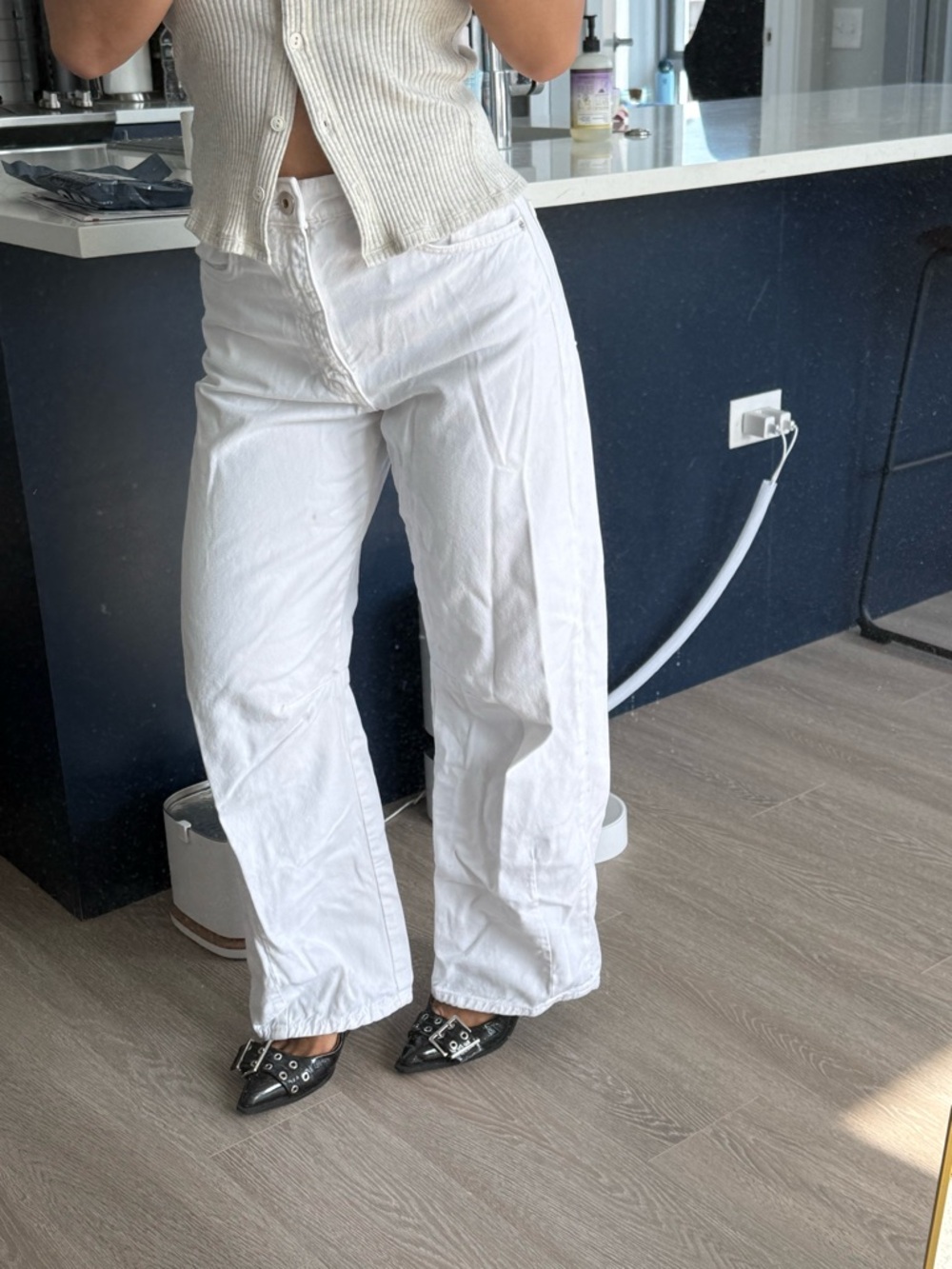 Zara White Wide-Leg / Barrel Women’s Jeans